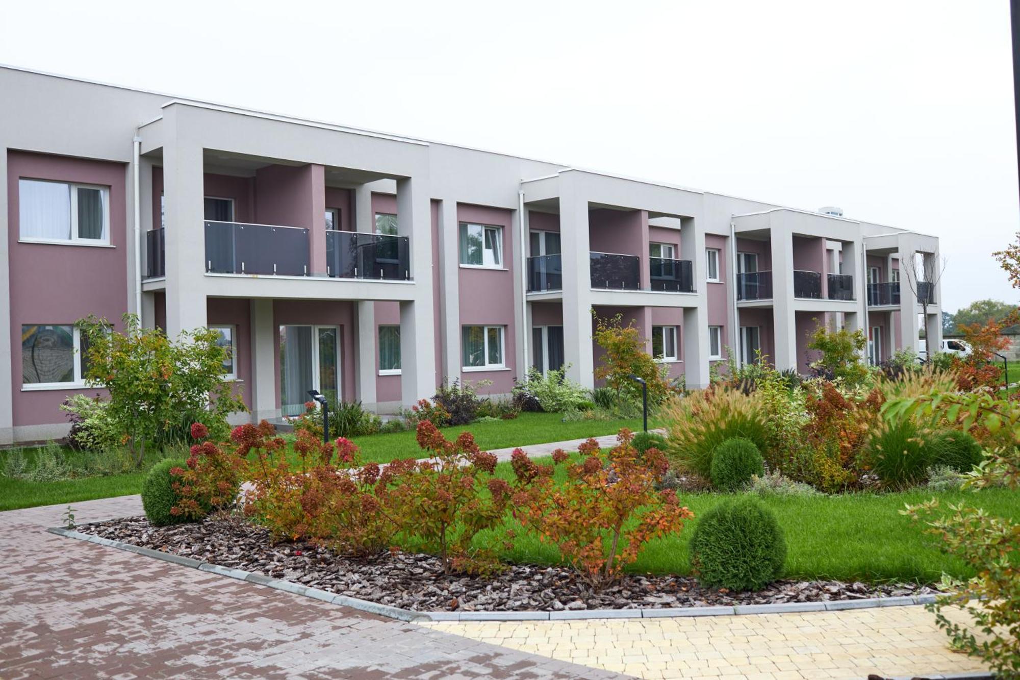 Спа-Готель Поло-Медлайф Kremenchuk Exterior photo